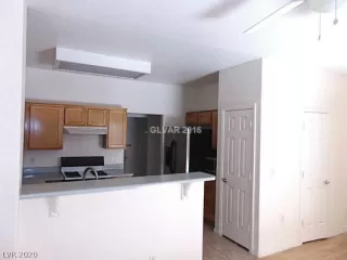 Photo #5: 2208225 Listing 