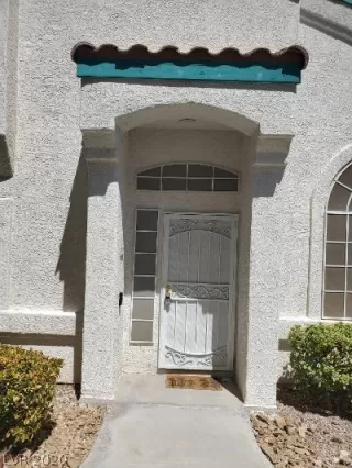 Photo #1: 2208237 Listing 