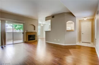 Photo #3: 2208246 Listing