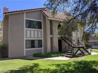 Photo #1: 2208257 Listing