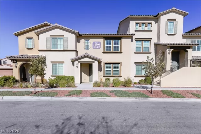 MLS: 2208336 Condo For Sale