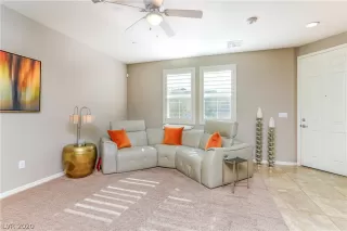 Photo #4: 2208336 Listing