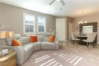 Photo #5: 2208336 Listing