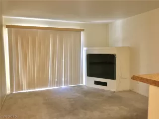 Photo #3: 2208345 Listing 