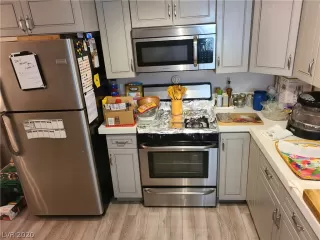 Photo #1: 2208373 Listing