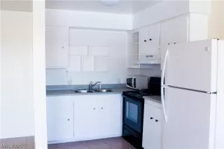 Photo #3: 2208374 Listing 