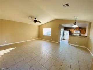 Photo #2: 2208421 Listing