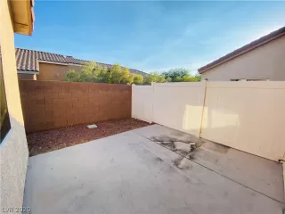 Photo #6: 2208421 Listing