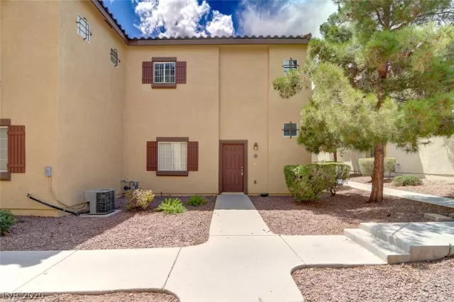 MLS: 2208489 Condo For Sale