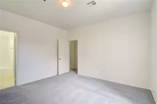 Photo #6: 2208489 Listing 