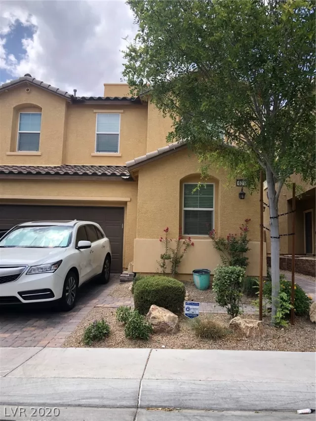 MLS: 2208513 Condo For Sale