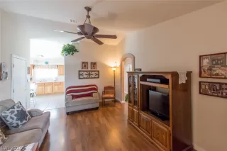 Photo #3: 2208585 Listing 