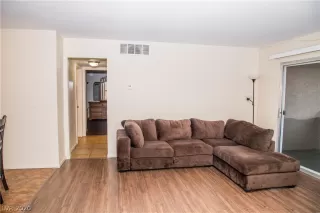 Photo #4: 2208597 Listing 