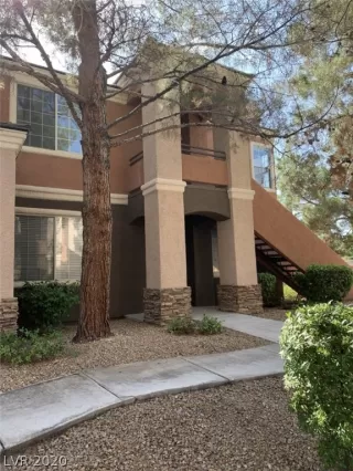 Photo #1: 2208606 Listing 