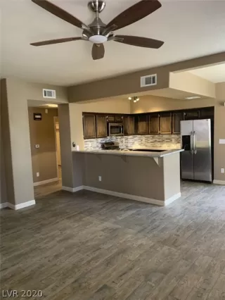 Photo #4: 2208606 Listing 