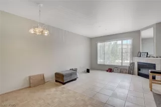 Photo #3: 2208622 Listing 