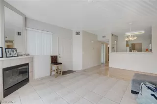 Photo #4: 2208622 Listing 