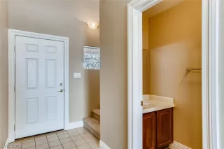 Photo #3: 2208628 Listing