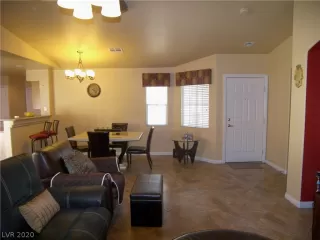 Photo #3: 2208640 Listing 