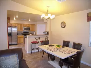 Photo #6: 2208640 Listing 