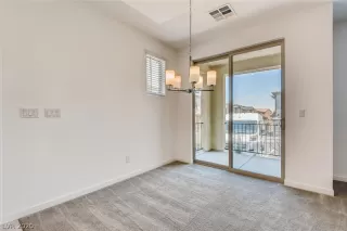 Photo #4: 2208641 Listing