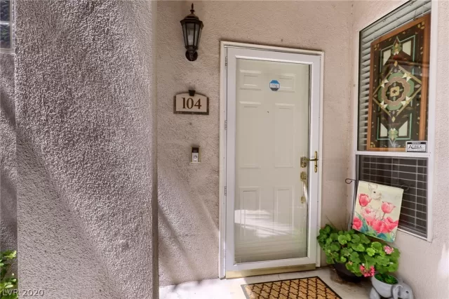 MLS: 2208708 Condo For Sale