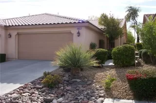 Photo #1: 2208716 Listing 