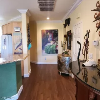 Photo #5: 2208716 Listing 