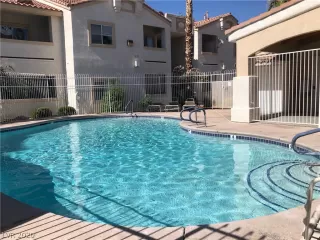 Photo #1: 2208731 Listing