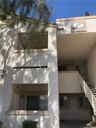 Photo #2: 2208731 Listing