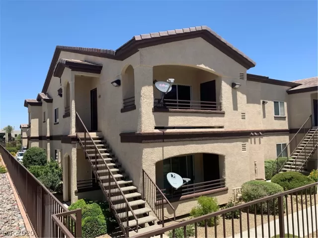 MLS: 2208762 Condo For Sale