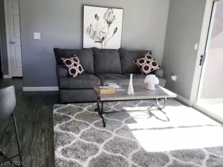 Photo #3: 2208762 Listing 