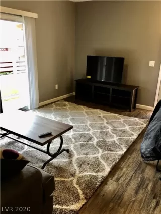 Photo #4: 2208762 Listing 