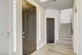 Photo #6: 2208767 Listing