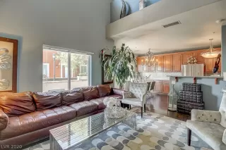 Photo #5: 2208772 Listing 