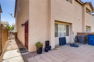 Photo #3: 2208816 Listing