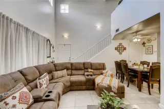 Photo #6: 2208816 Listing