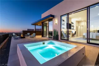 Photo #1: 2208833 Listing