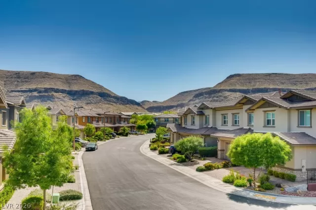 MLS: 2208838 Condo For Sale