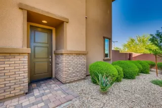 Photo #1: 2208838 Listing 