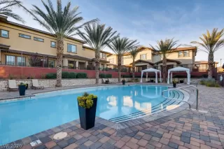 Photo #3: 2208838 Listing 