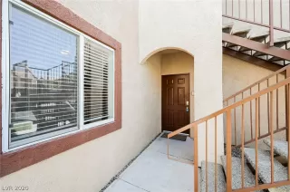 Photo #5: 2208839 Listing