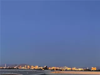 Photo #6: 2208863 Listing