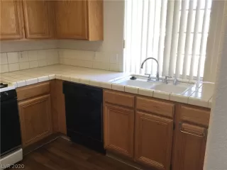 Photo #6: 2208935 Listing 