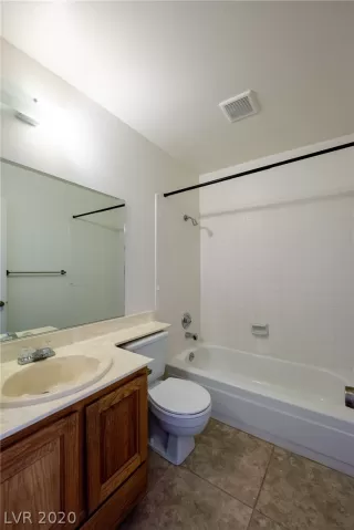 Photo #5: 2208957 Listing 