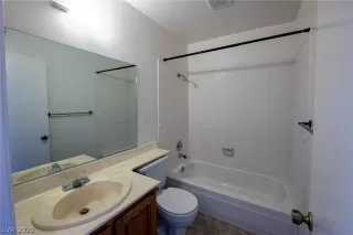 Photo #6: 2208957 Listing 