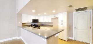 Photo #5: 2209016 Listing