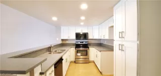 Photo #6: 2209016 Listing