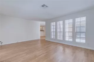 Photo #4: 2209077 Listing 