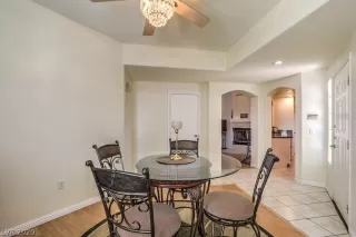 Photo #3: 2209105 Listing 